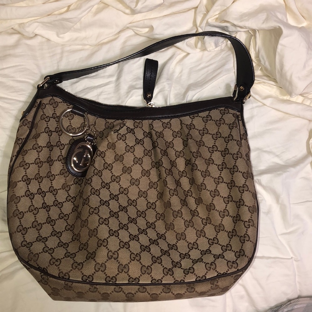 GUCCI beige Sukey medium hobo bag